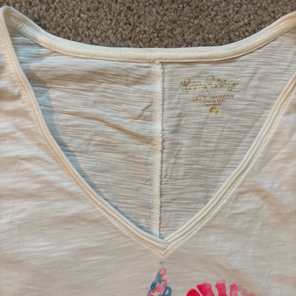 Lilly Pulitzer graphic t shirt - Picture 4 of 4